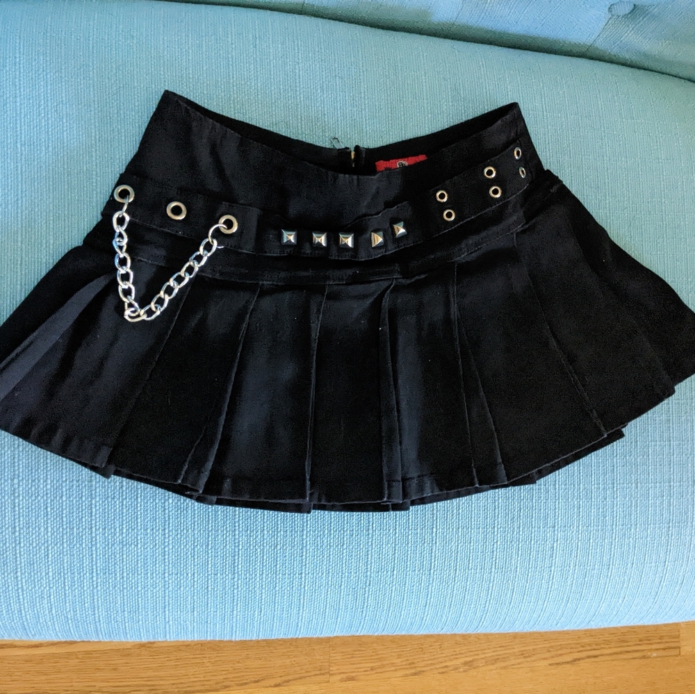 Hot Topic Royal Bones mini skirt